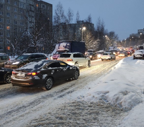  "С городских улиц уже вывезено 3 тысячи кубов снега"