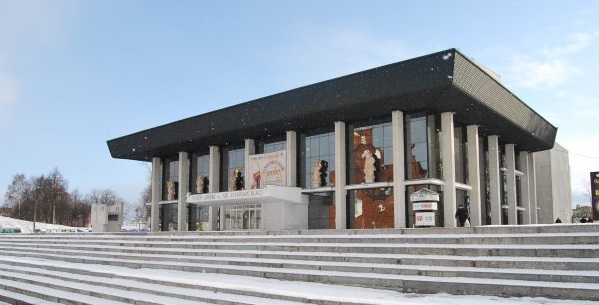За прививку от COVID-19 в драмтеатре владимирцы смогут бесплатно посещать спектакли