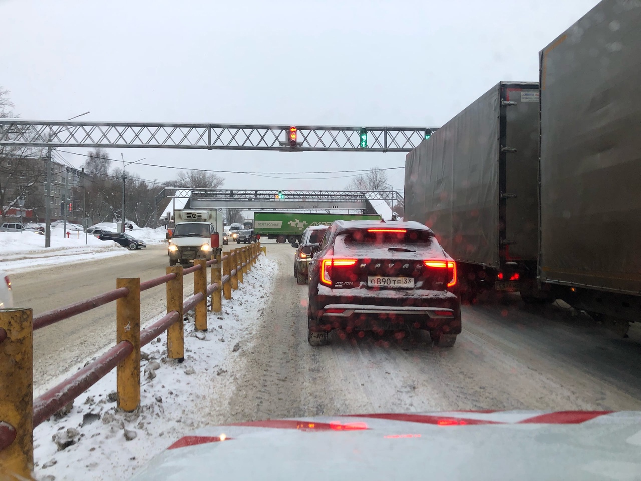  во Владимире фура перегородила дорогу