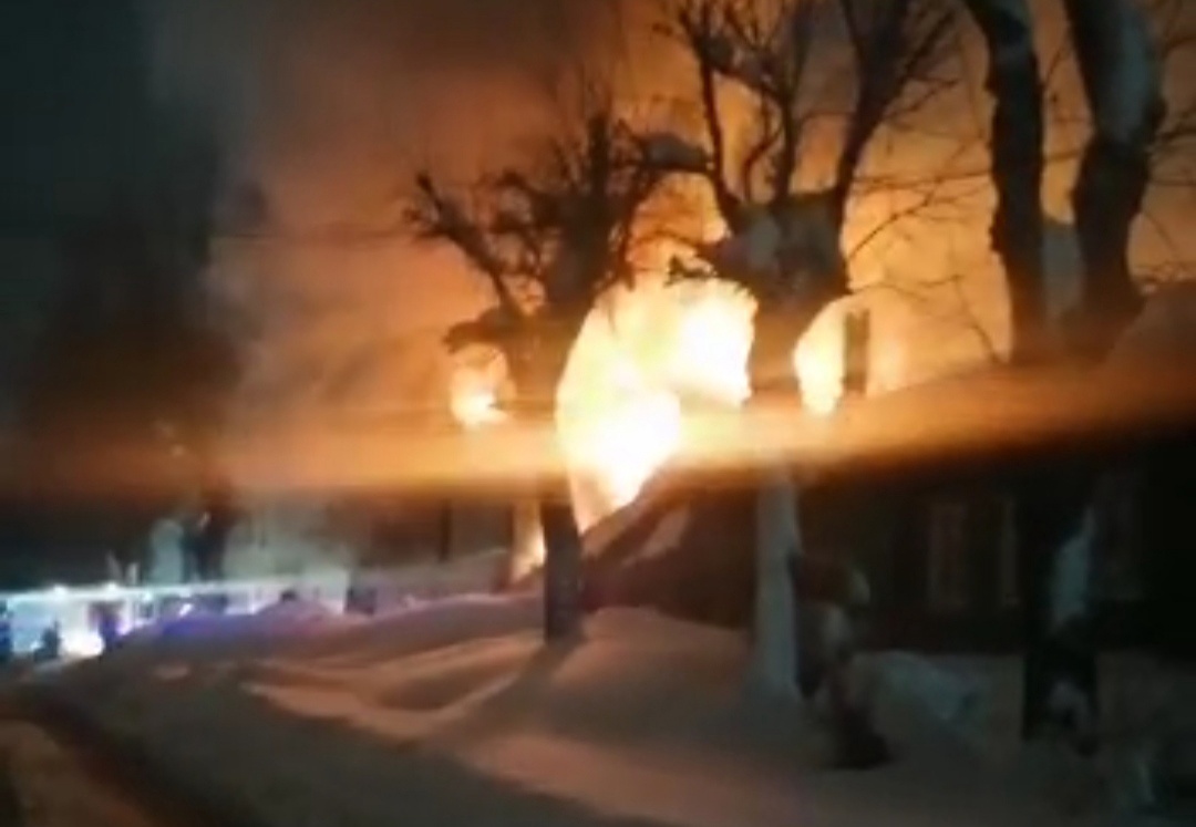 Таксисты: "Центр Владимира перекрыли из-за сильного пожара"