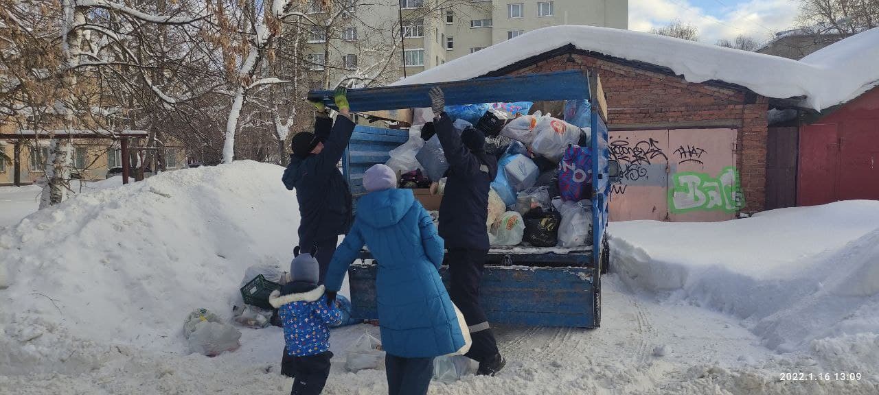  у горожан соберут бутылки и макулатуру