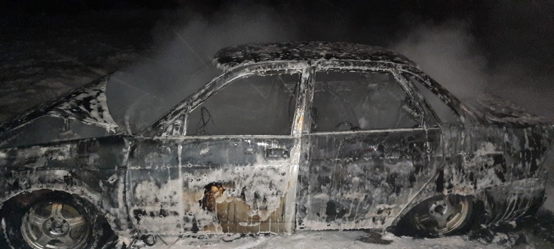 Из-за несвоевременного сообщения о пожаре в Гусь-Хрустальном сгорел автомобиль