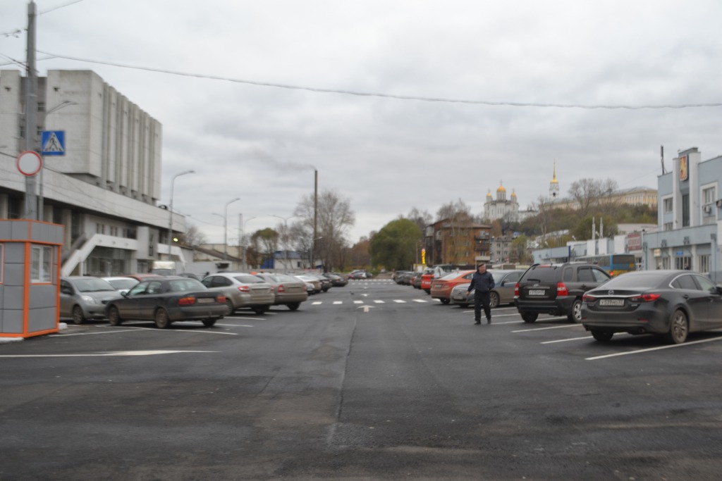 Из-за коронавируса парковка на Вокзальной площади во Владимире стала бесплатной