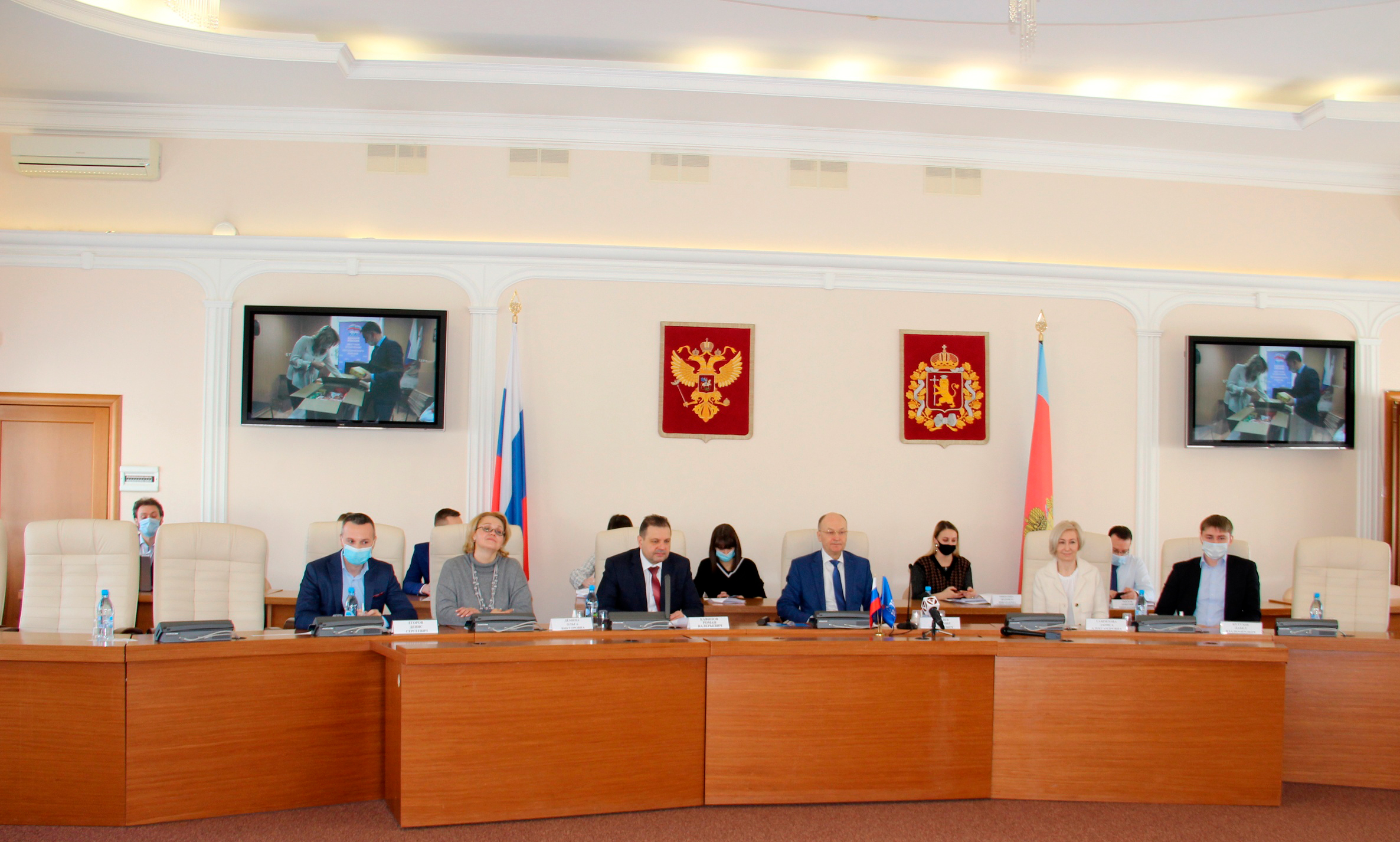 «Единая Россия» единогласно поддержала в первом чтении проект бюджета на 2022-2024 годы