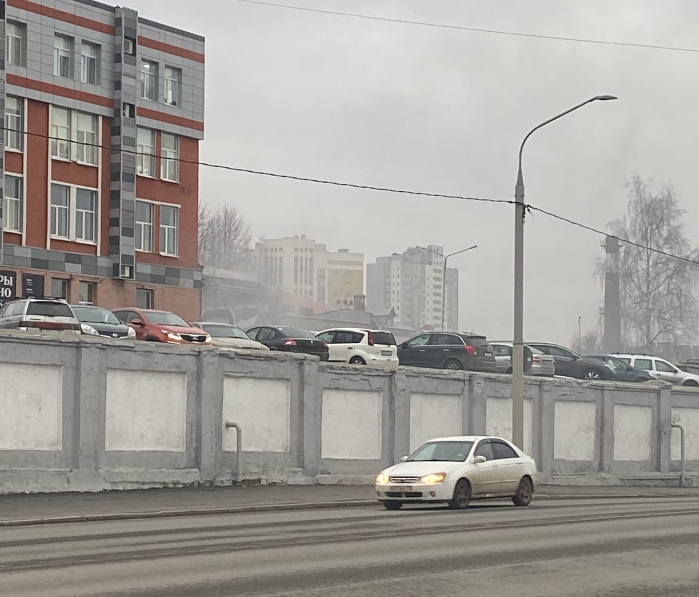  на "Рынок на Студеной" вызвали пожарных
