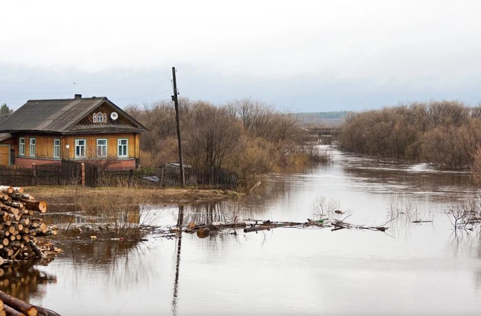 Жителям затопляемых деревень Владимирской области пенсии выплатили за 2 месяца вперед