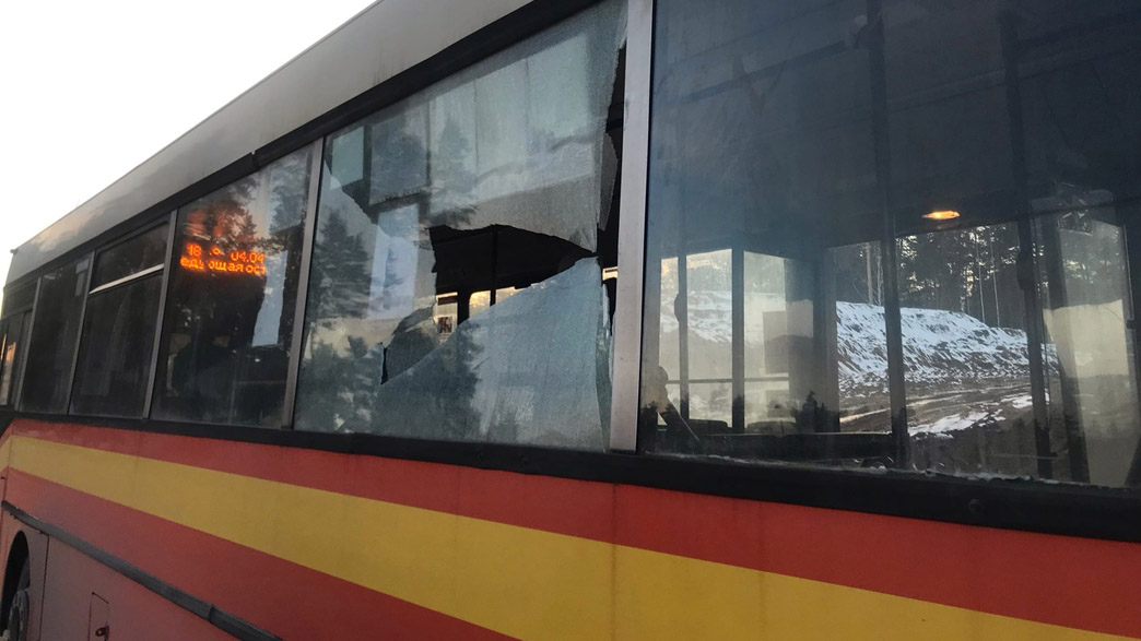 Возле Улыбышево самосвал врезался в пассажирский автобус