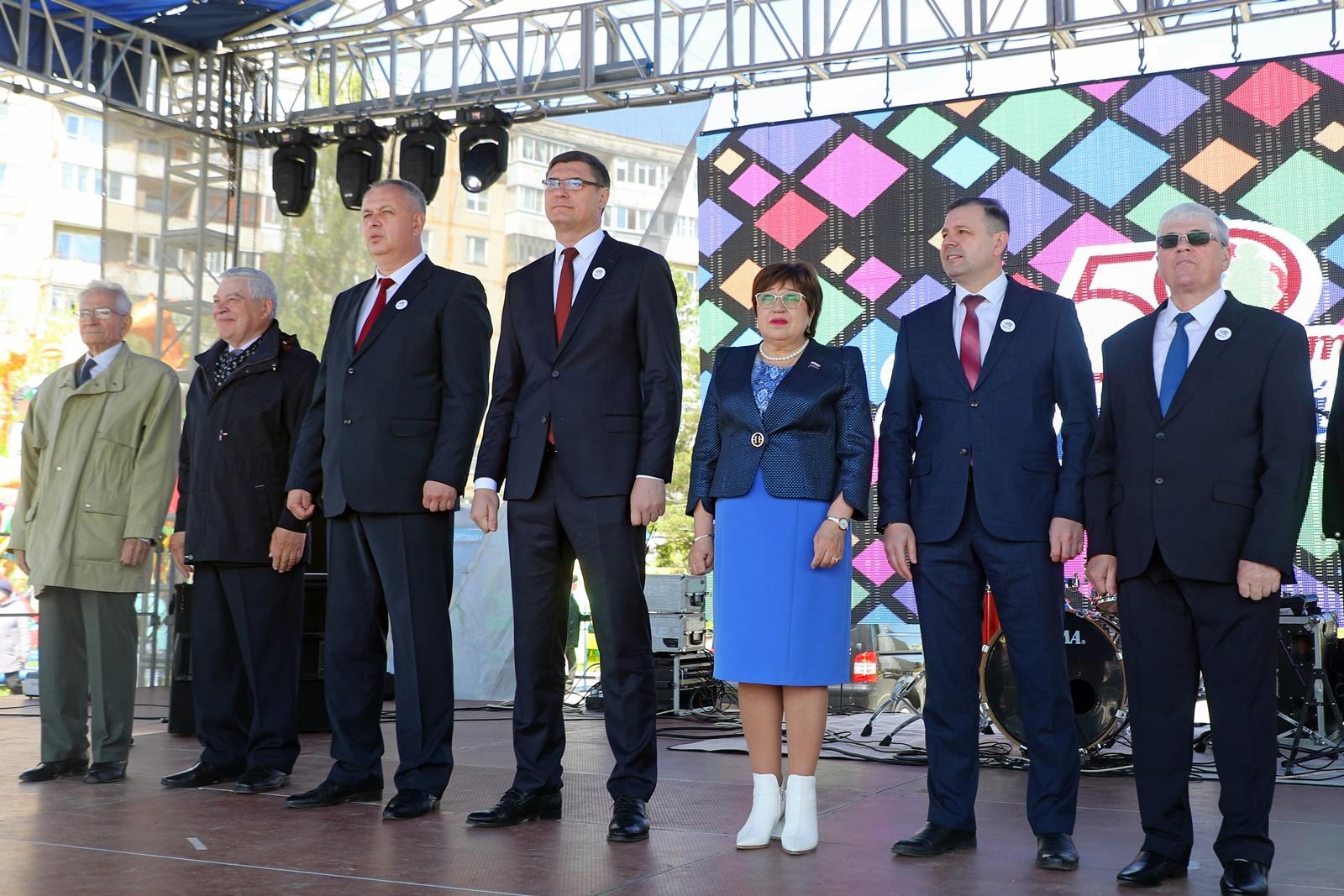 Врио губернатор Александр Авдеев поздравил радужан с 50-летием города
