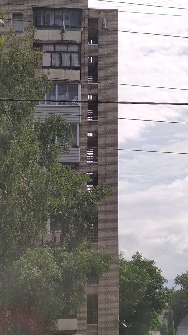 Во Владимире мужчина упал с пожарной лестницы с уровня 9 этажа