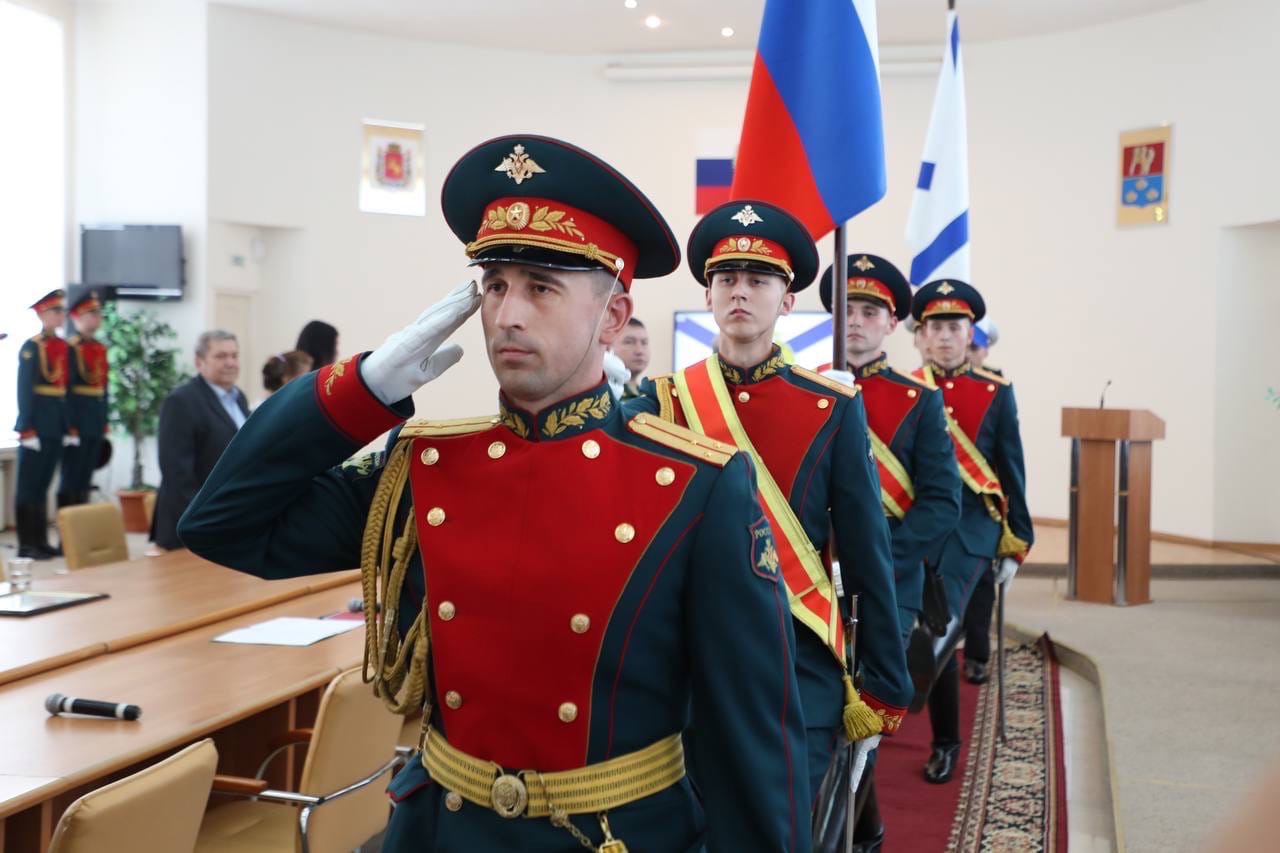 Погибшему на Украине муромлянину вручили Звезду Героя России