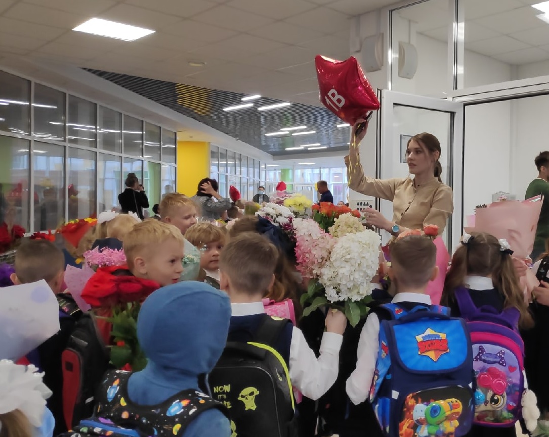 Родителям школьников на Госуслугах рассказали о выплате 10 000 рублей к 1 сентября 2022