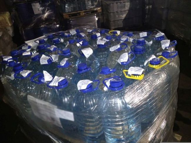 У бизнесмена во Владимирской области изъяли 7 тысяч литров "палёного" алкоголя