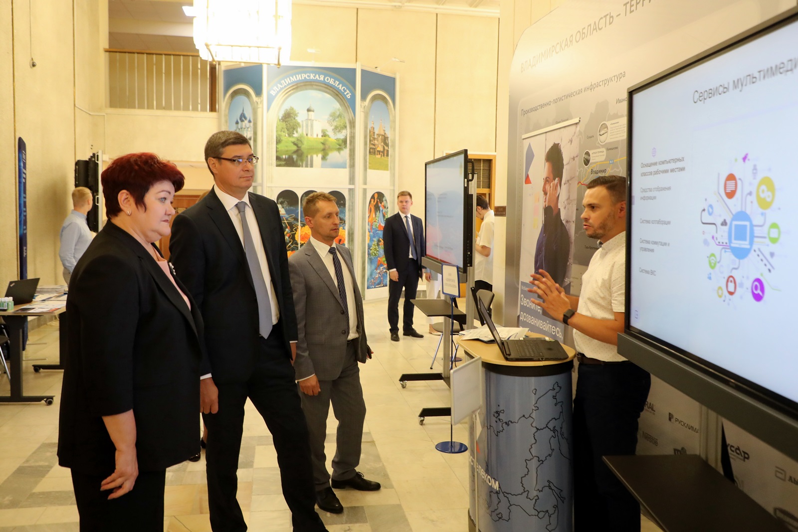 Авдеев пообещал открыть новую школу в Веризино уже в 2024 году