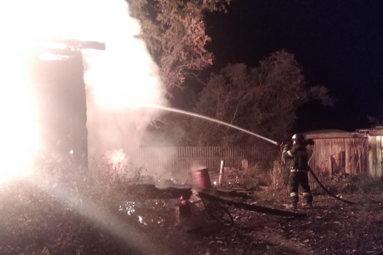 Во Владимирской области крупный пожар уничтожил жилой дом