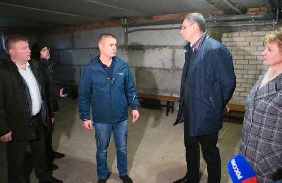 Авдеев осмотрел укрытия в подвалах многоэтажек во Владимирской области