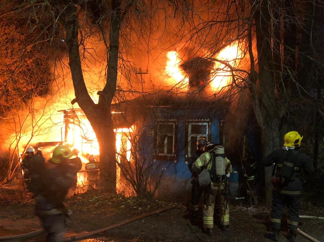 Во Владимире в деревянном доме едва не сгорели 3 ребенка
