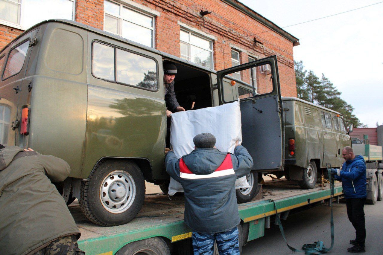 Владимирским бойцам в зоне СВО отправили УАЗы с "полезным грузом"