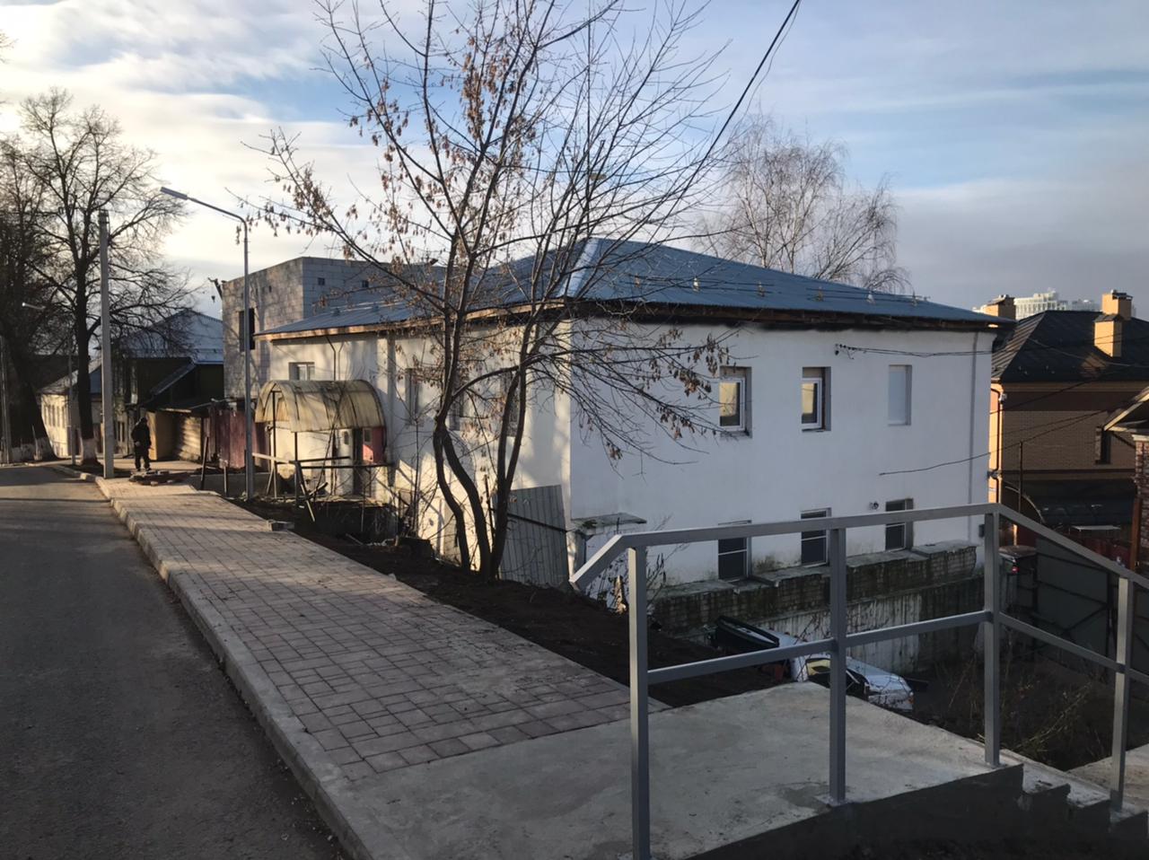 В центре Владимира снесен незаконно установленный частником забор