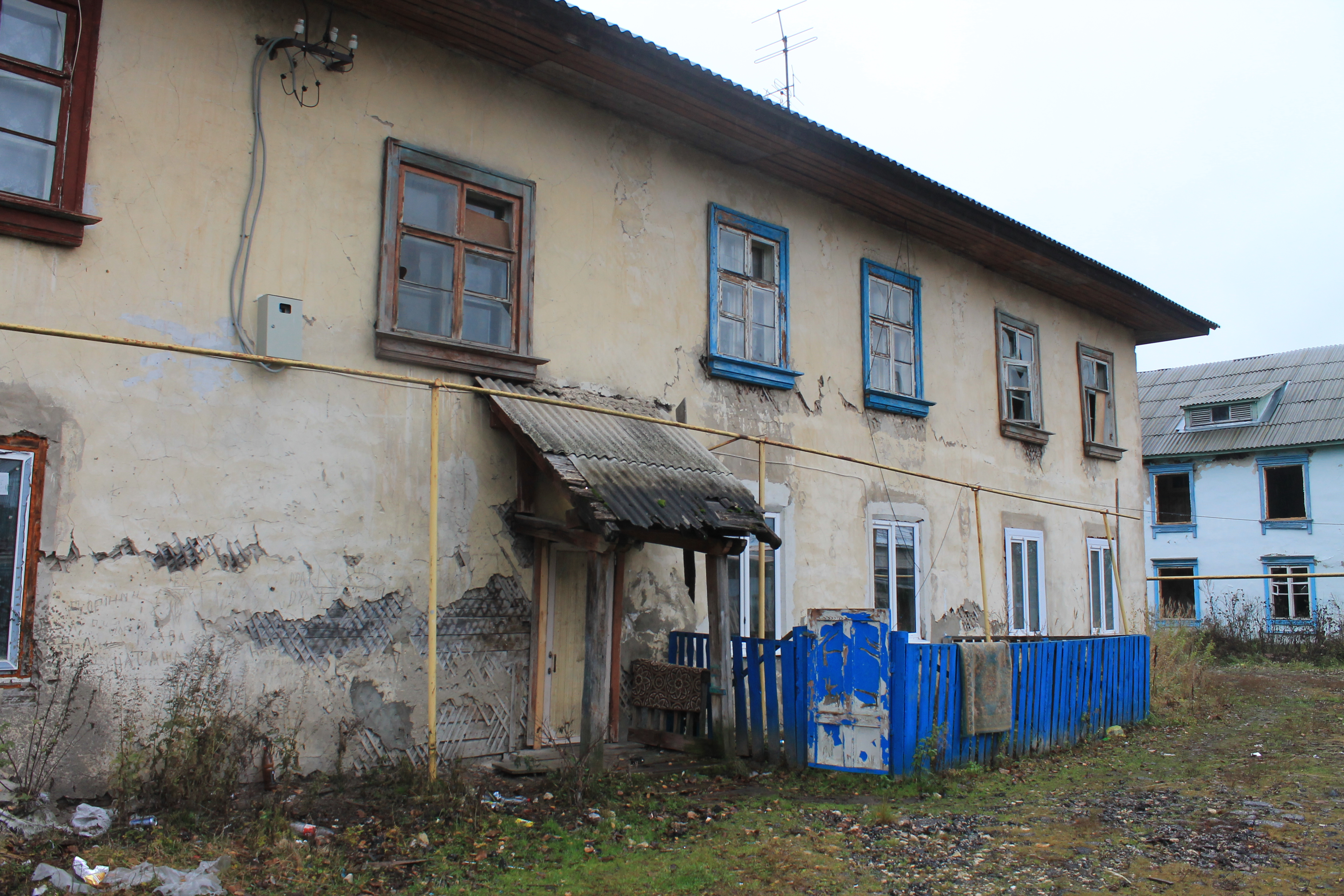 Жители аварийного дома во Владимирской области в морозы остались без отопления