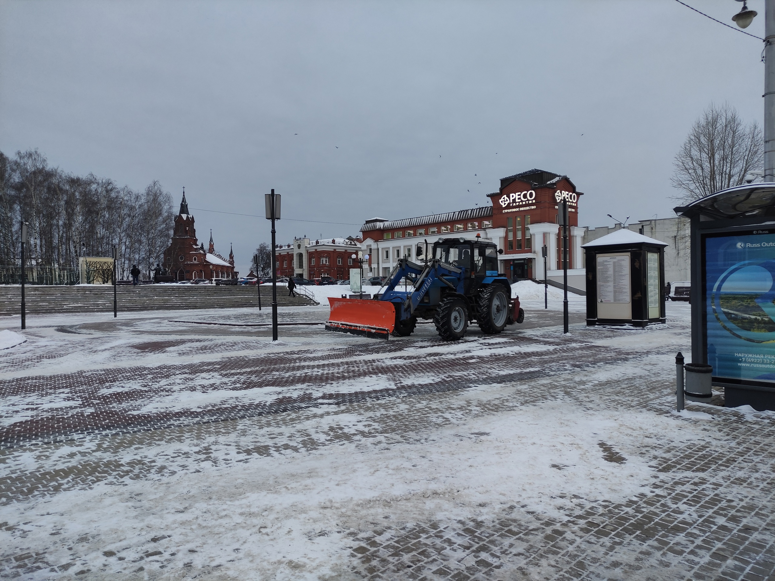 Владимирцев снова попросили убрать свои автомобили с городских улиц