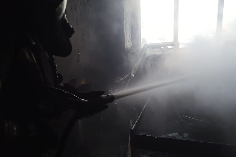 30 пожарных тушили санузел в городе Кольчугино