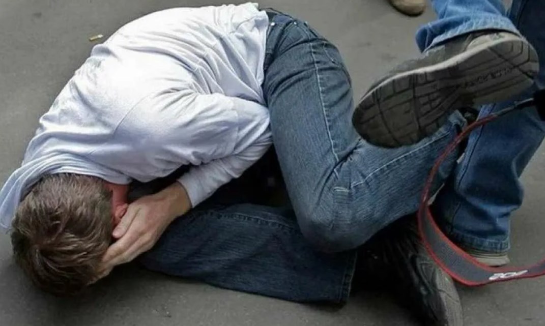 Житель Владимира запинал до смерти соседа в общежитии