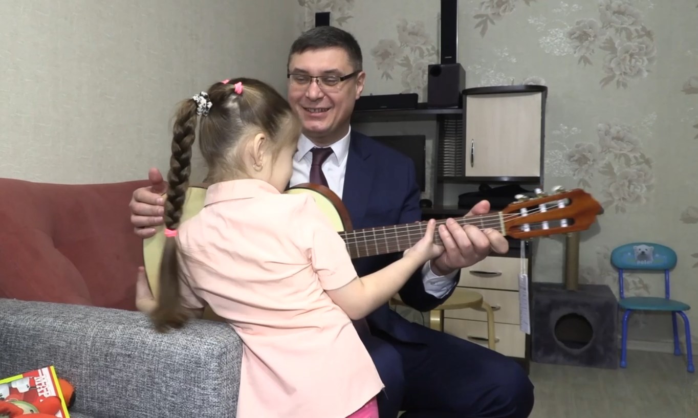 Губернатор Авдеев исполнил новогодние мечты настоящих поклонников музыки