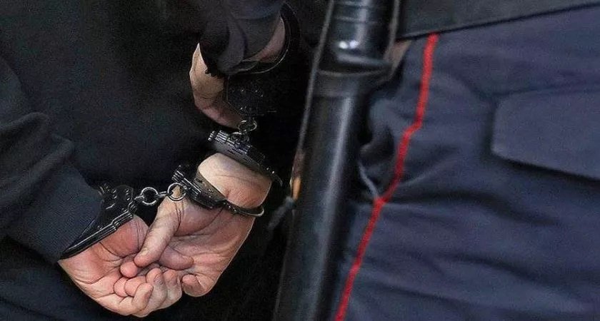 Во Владимирской области мужчина обокрал таксиста и угнал его авто