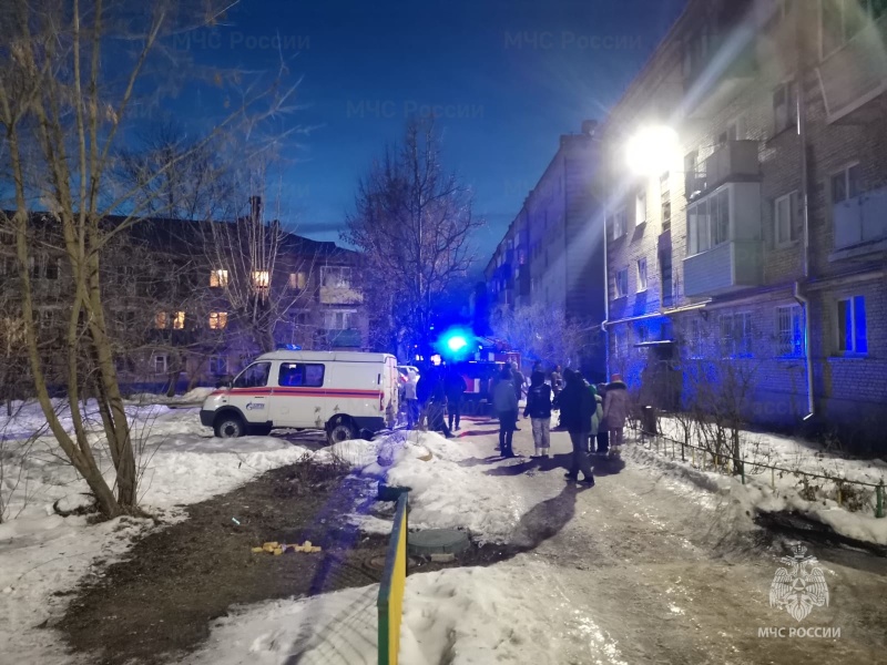 В Петушинском районе из горящего многоквартирного дома эвакуировали 15 человек 