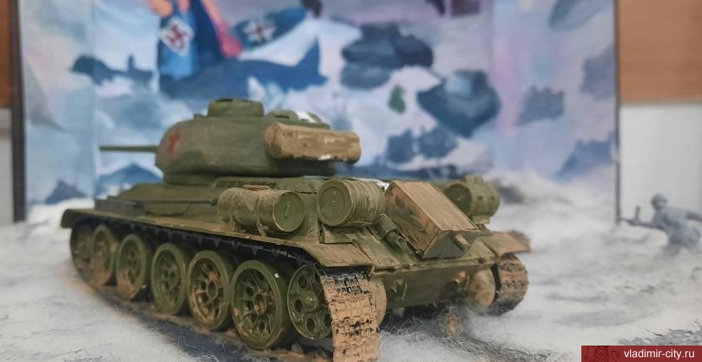 Владимирские школьники сделали модели военной техники в честь юбилея Сталинградской битвы