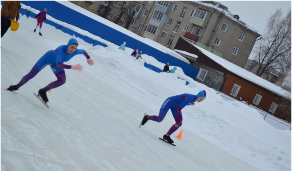 В Муроме на открытый лед вышли 500 конькобежцев от дошколят до мастеров