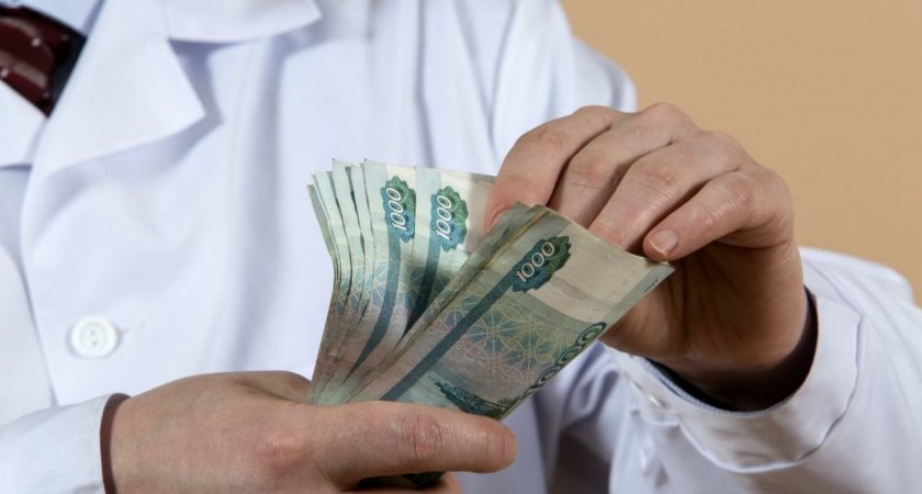 Владимирским медикам начали перечислять соцвыплаты