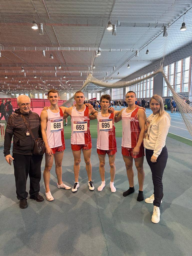 Молодые владимирские спринтеры установили новый рекорд России в эстафете
