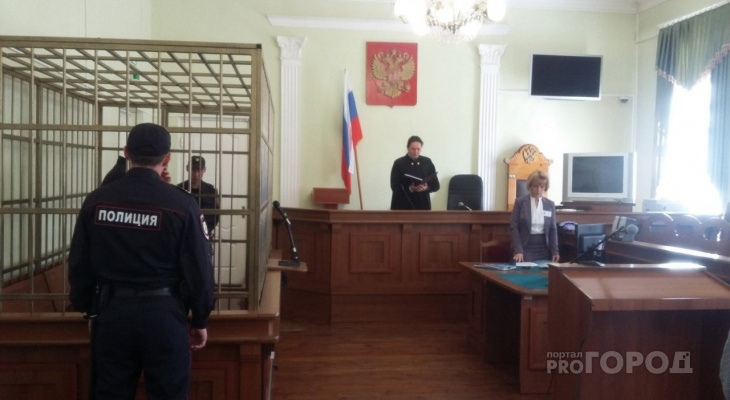 Жители Владимирской области стали чаще приносить в суд огнестрел, шокеры и ножи