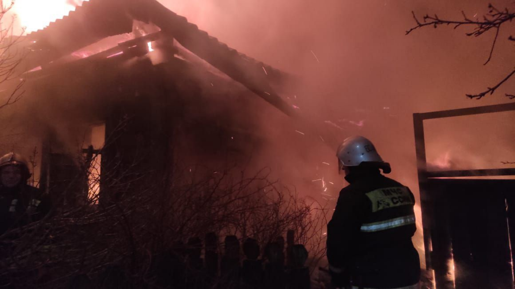 В Селивановском районе заживо сгорела женщина