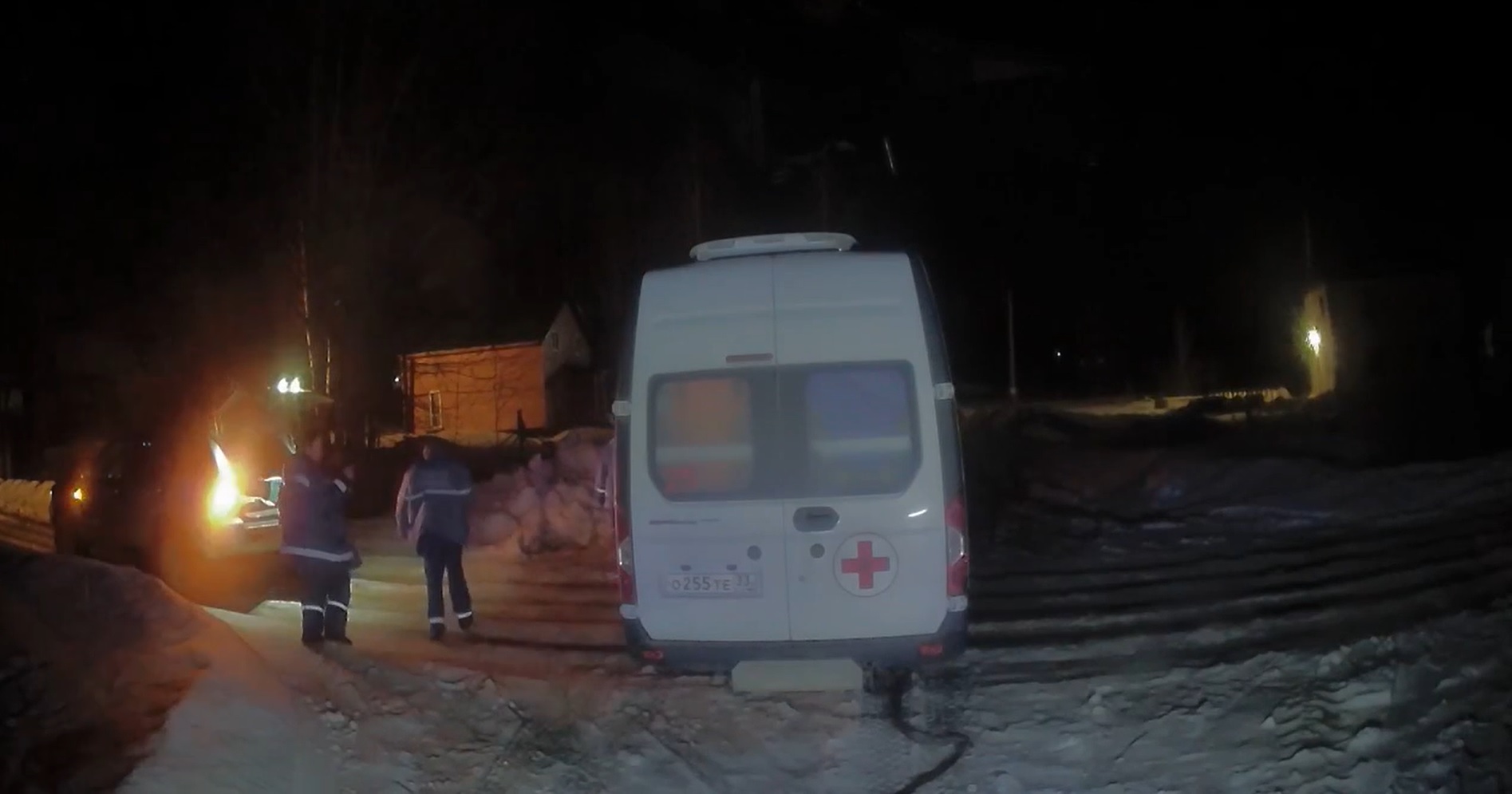 Во Владимире машина скорой помощи застряла на бездорожье