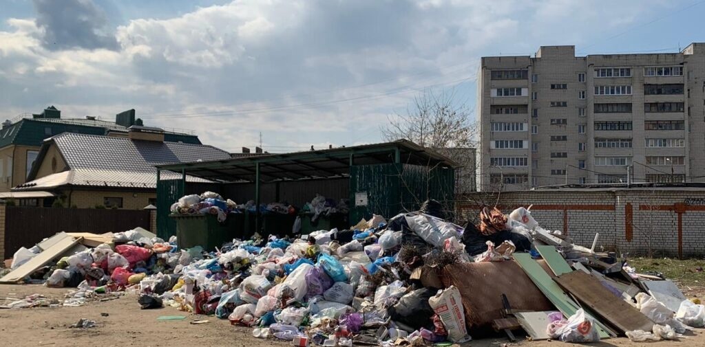 Губернатор Авдеев озабочен ситуацией с вывозом мусора в Коврове