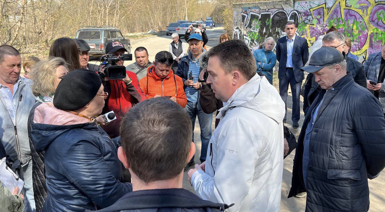  Дмитрий Наумов встретился с жителями улицы Жуковского