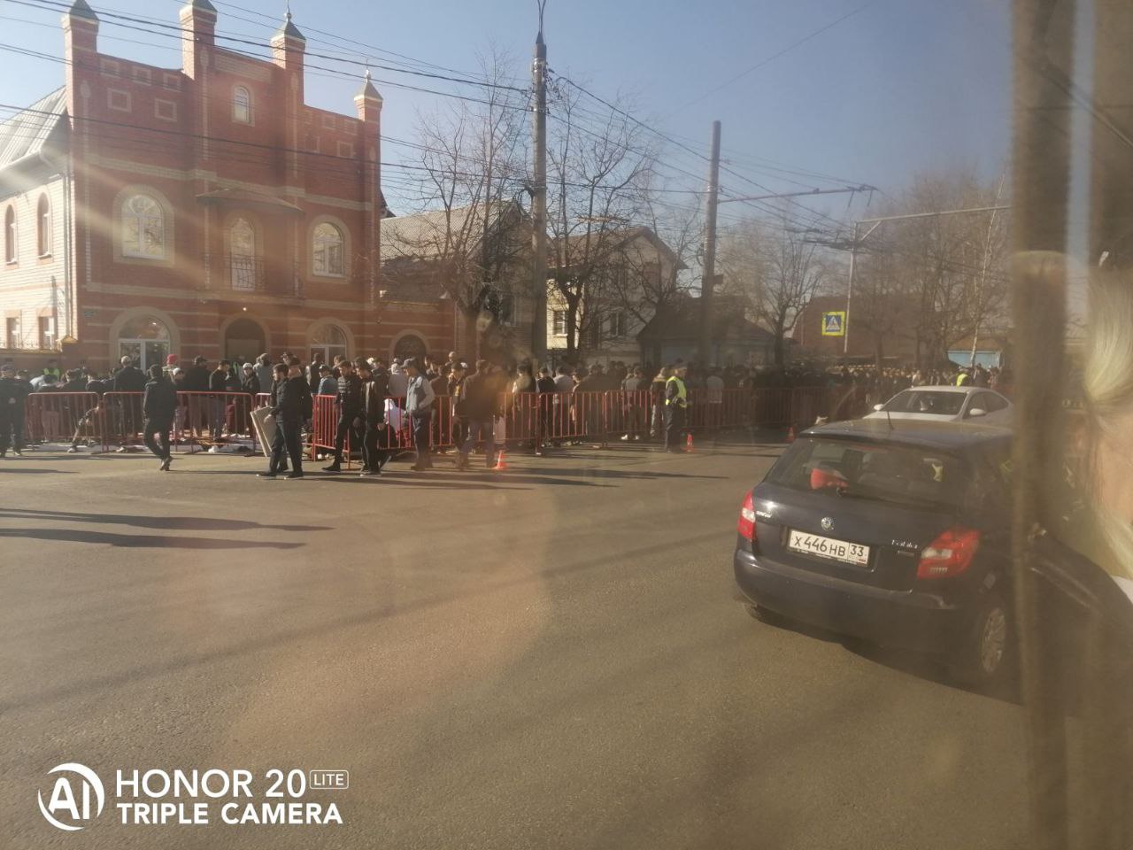 Сотни мусульман собрались у владимирской мечети в Добром для празднования Ураза-байрам