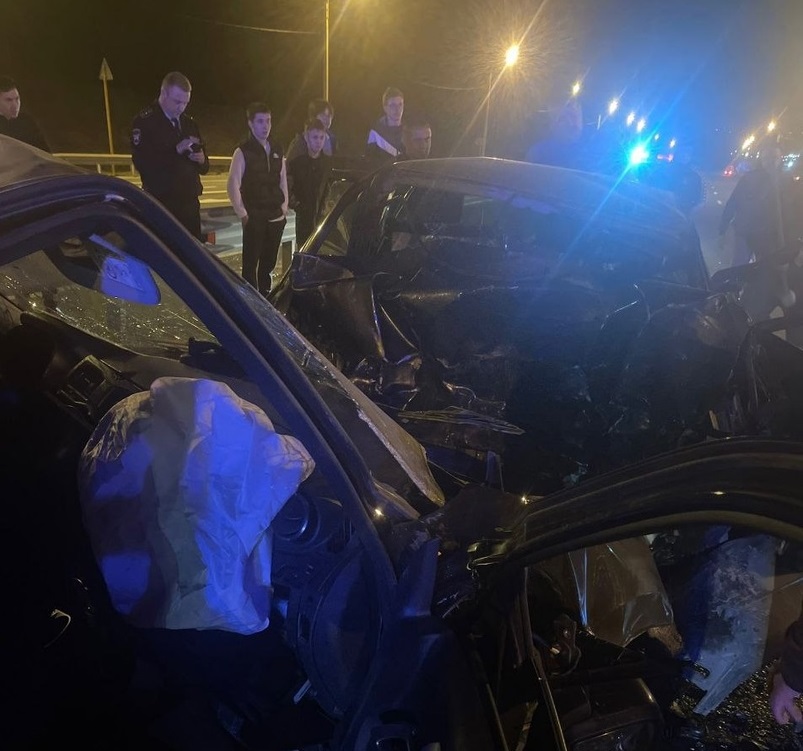 Во Владимирской области ночная погоня закончилась лобовым столкновением