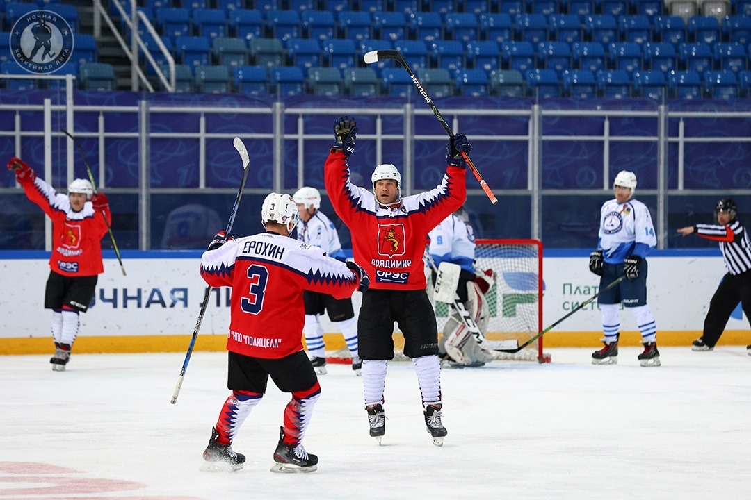Победа в День Победы: владимирцы взяли Малый кубок "Ночной хоккейной лиги"