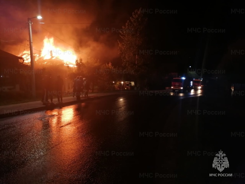 Стали известны подробности ночного пожара в центре Владимира