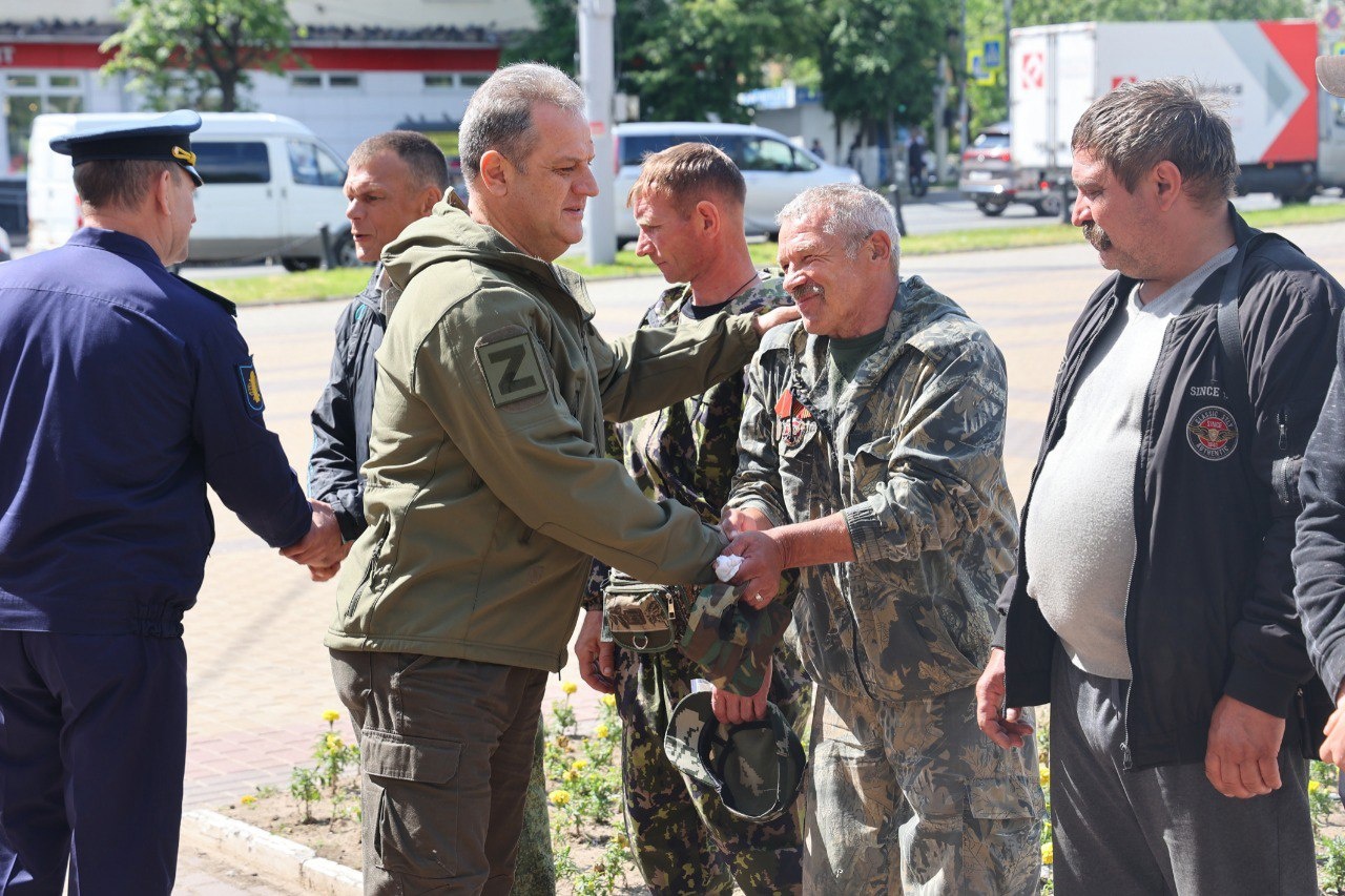 Еще одна группа владимирских добровольцев отправилась в зону СВО