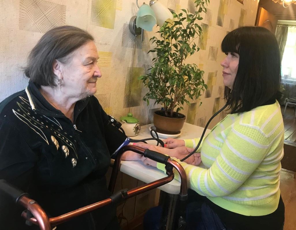 Откровения владимирского соцработника об уходе за лежачими больными и спасении жизни