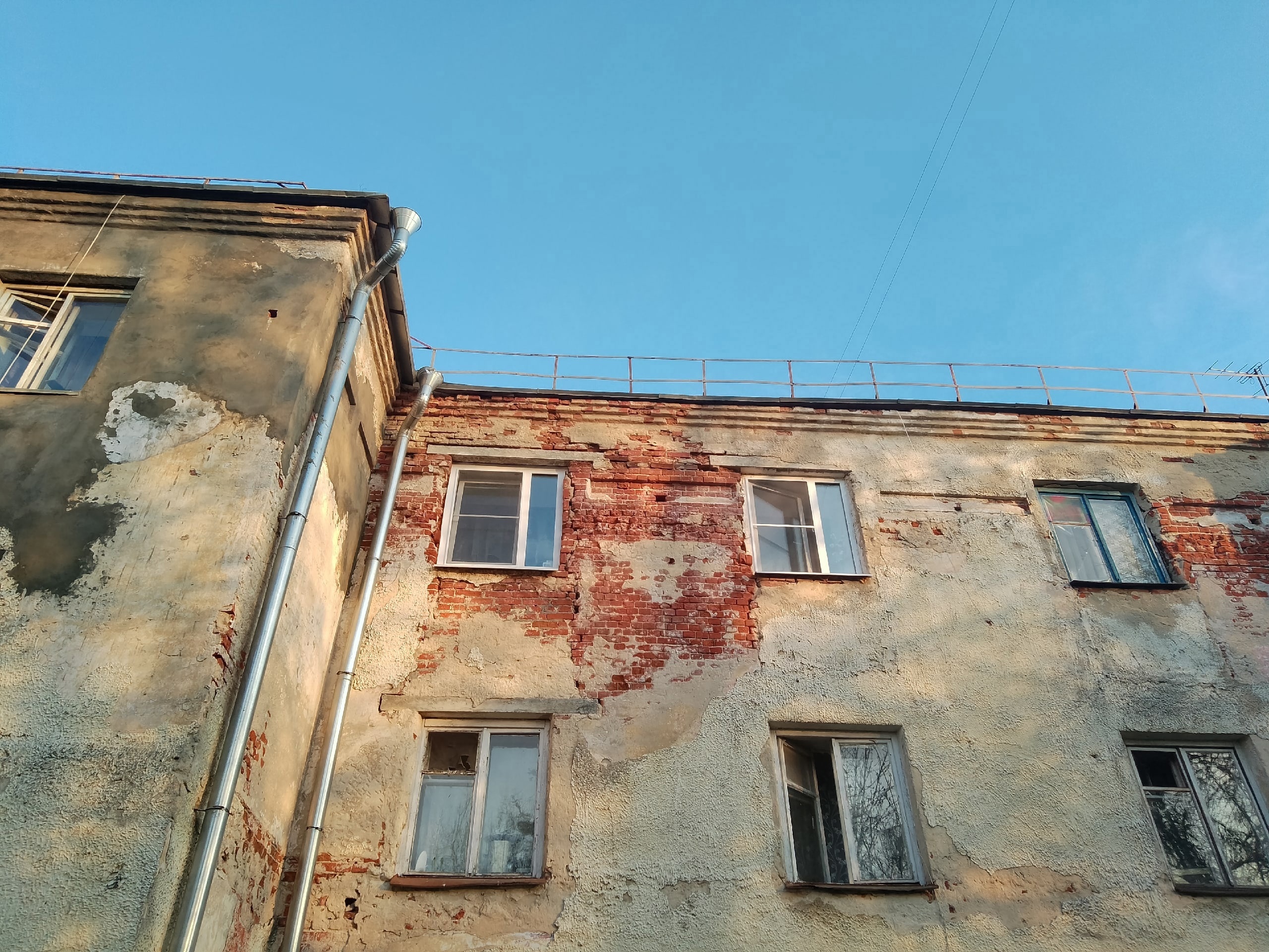 На многоквартирную развалюху на Большой Нижегородской обратил внимание Народный фронт