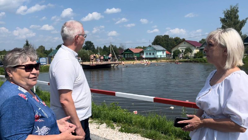 Жители Камешковского района обустроили пляж и почистили водоём