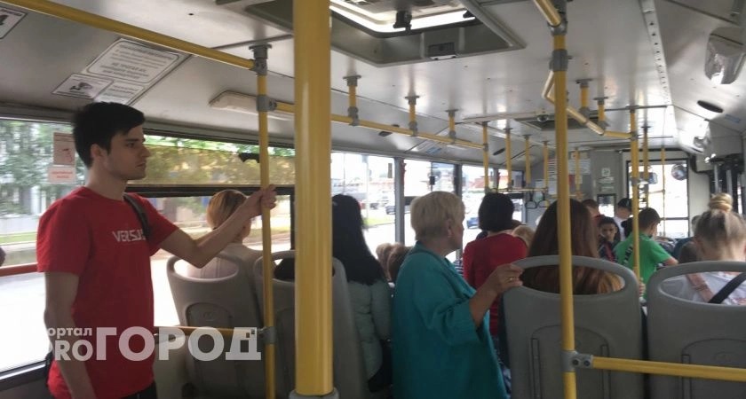 Владимирские почтальоны вынуждены развозить миллионы рублей на общественном транспорте