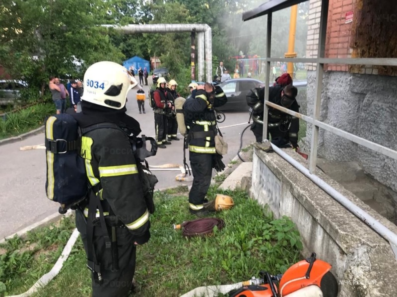 Из горящего многоквартирного дома во Владимире эвакуировали 73 человека