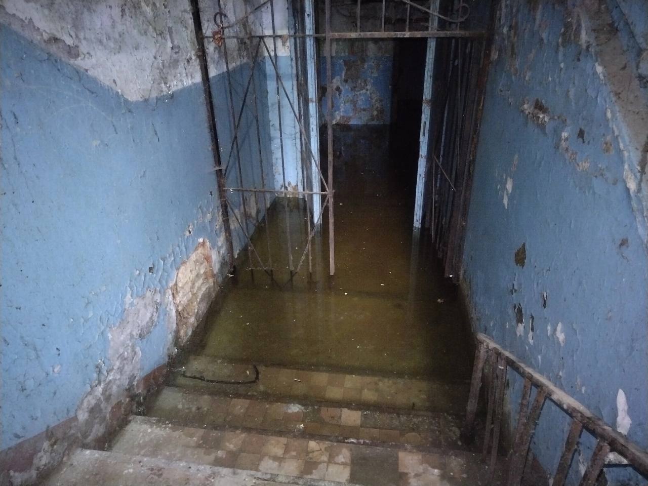 В Кольчугино вода затопила жилой многоквартирный дом