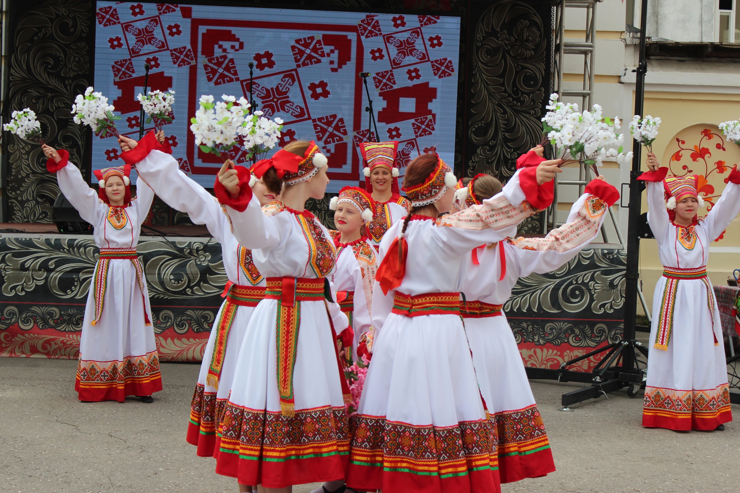  Во Владимире состоялся фестиваль национальных культур и ремесленно-творческая ярмарка  